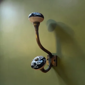 The Straight Hook - Japanese Leaf