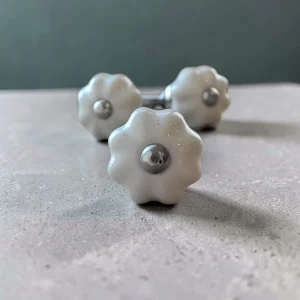 The White Elemental Flower