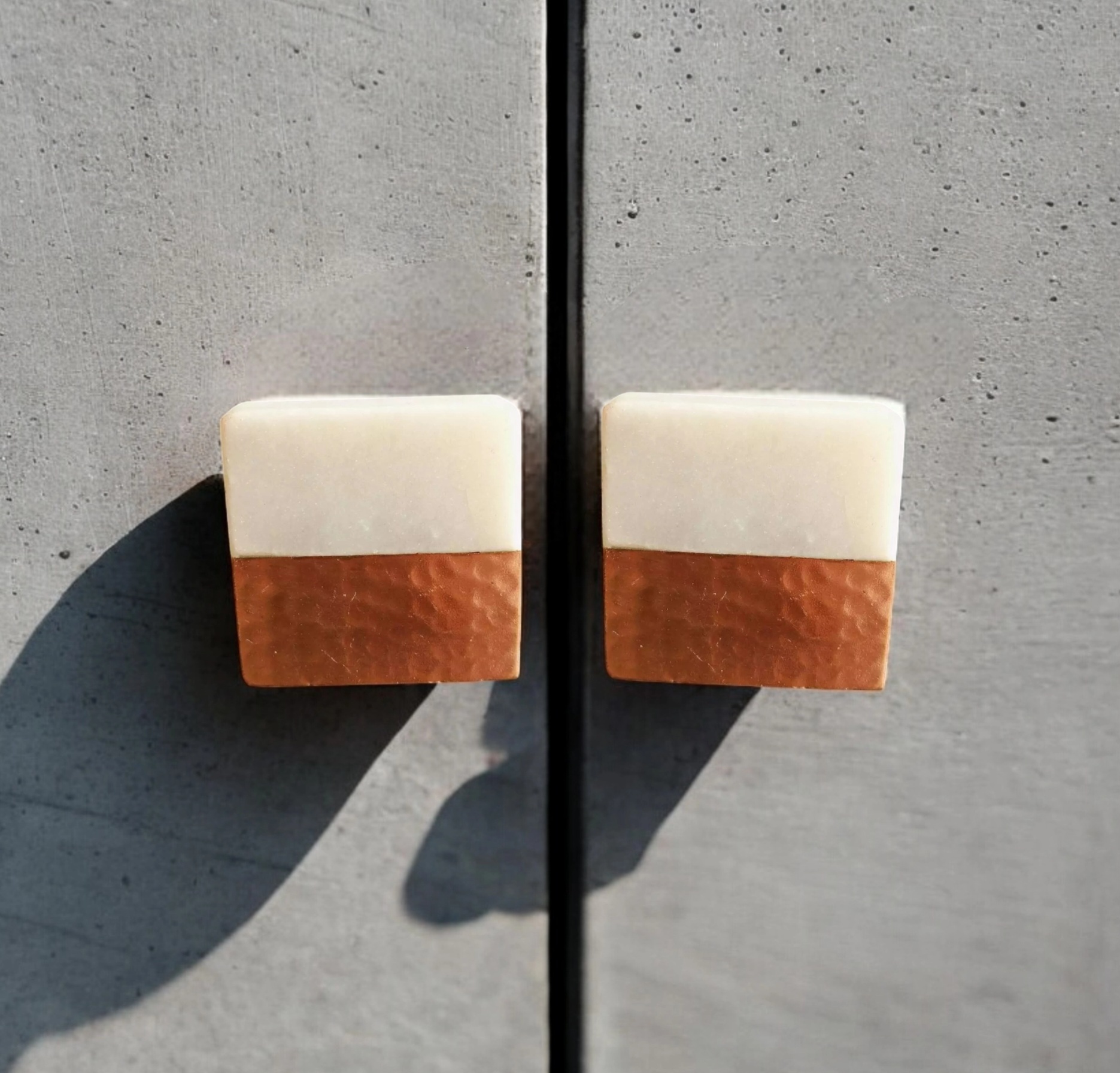 White marble copper pulls