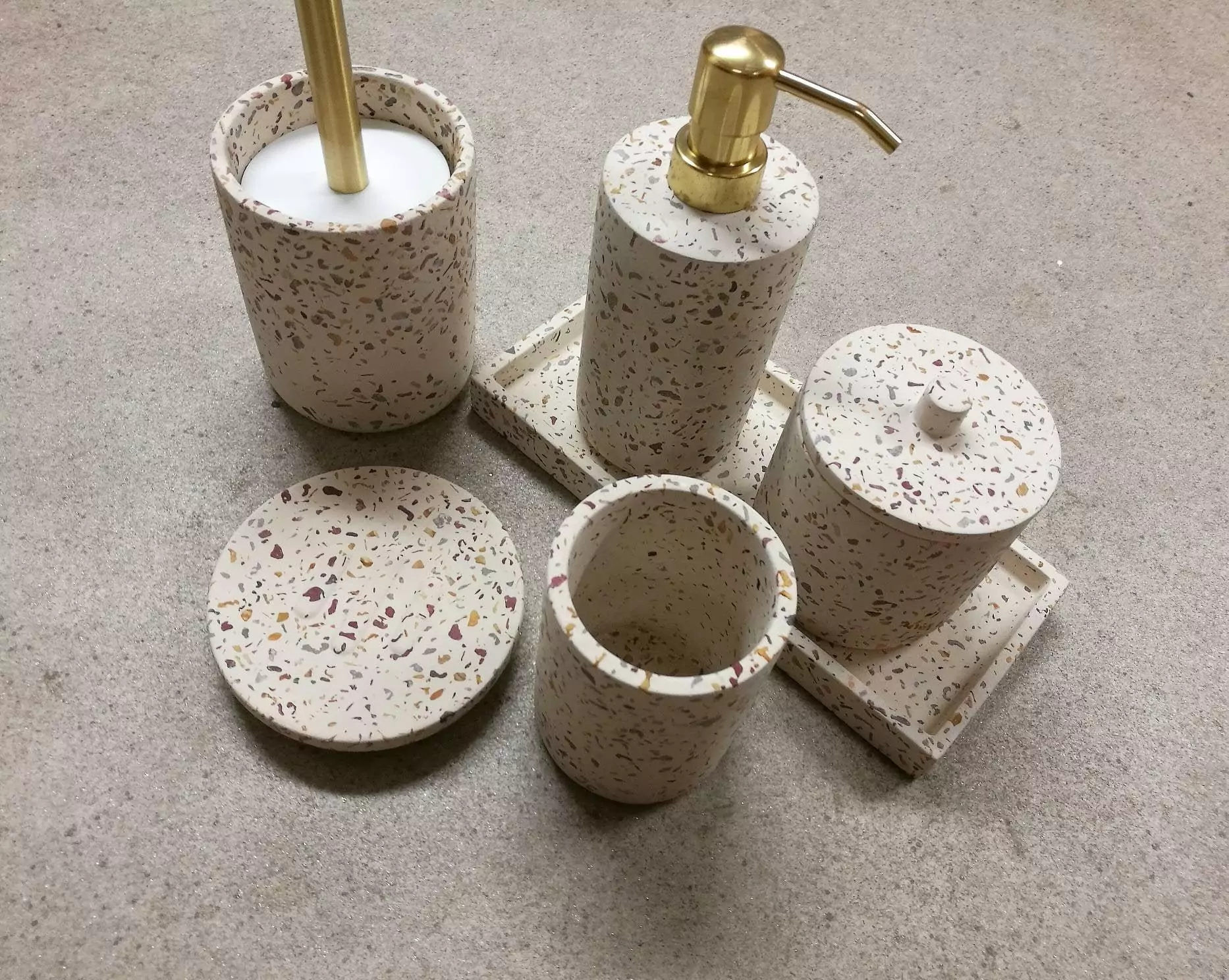 The Concrete Terrazzo Set