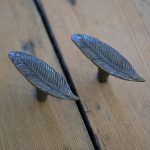 The Antique Bronze Feather Pull Unique Birds Feather Knob