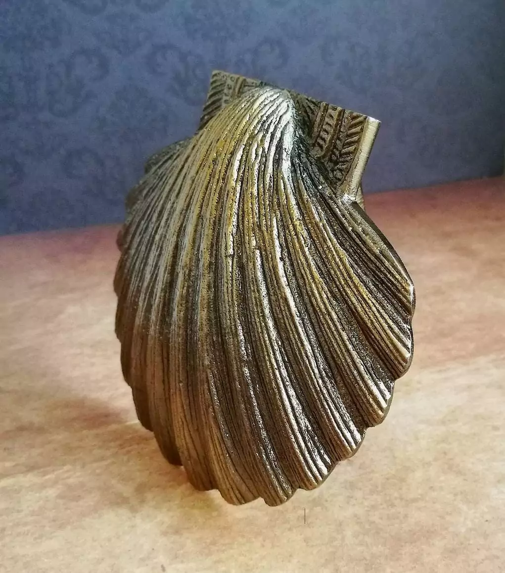 The Bronze Scallop Shell Knocker