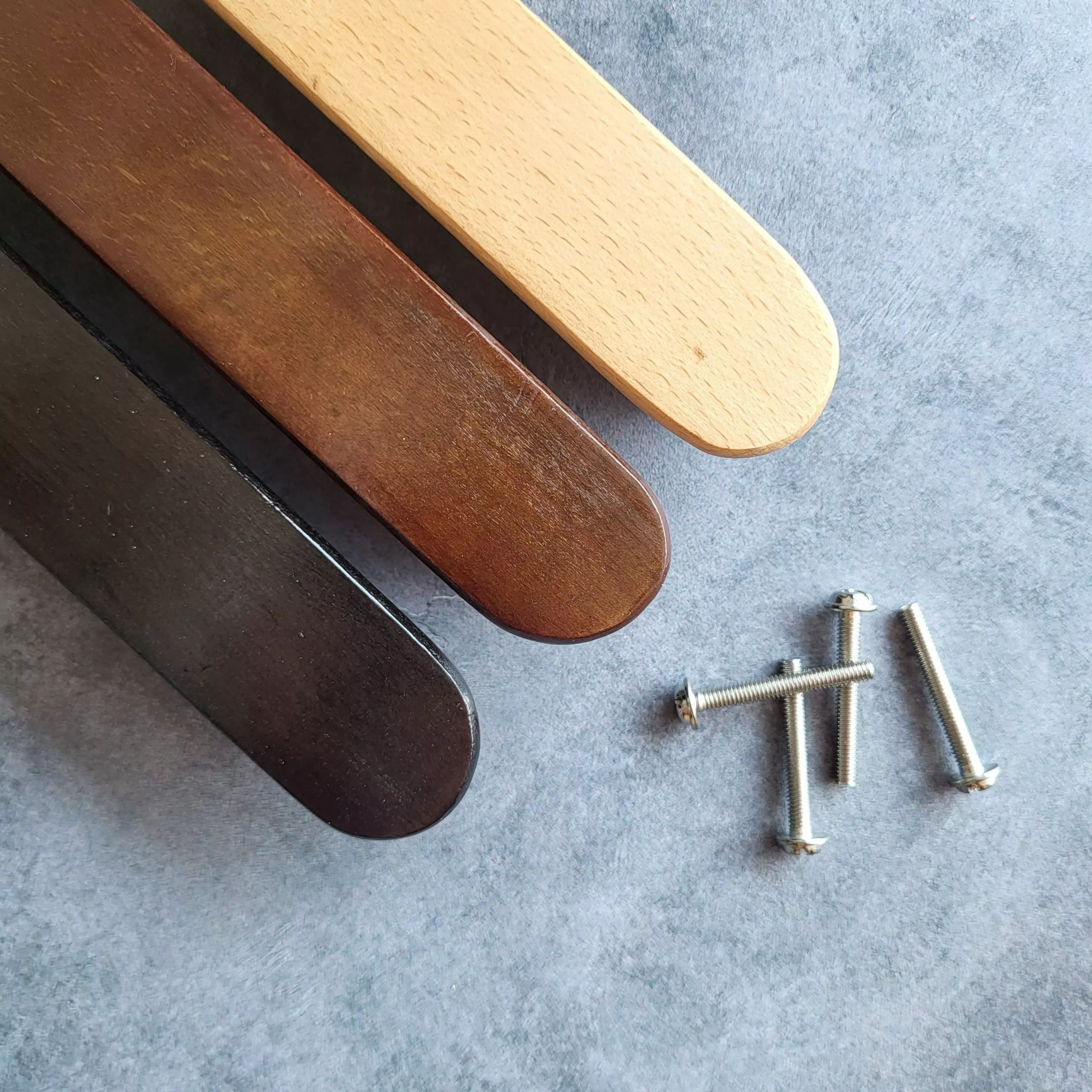 The Walnut Handle - Large