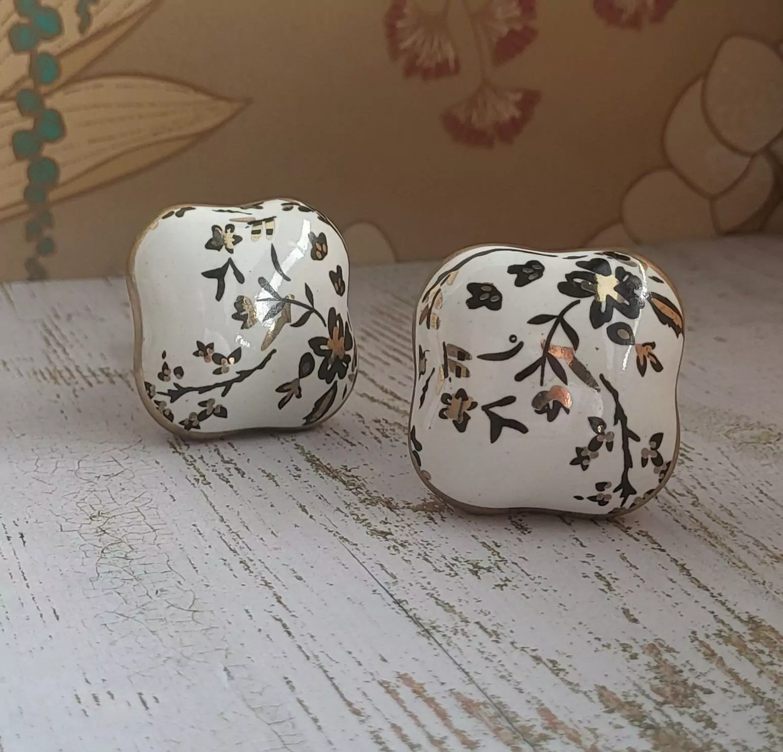 The Gilded Japan Japanese Orchid Flower Design Cabinet Knob