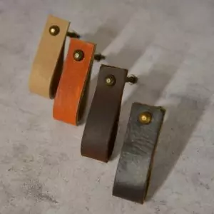 The Brown Leather Loop Pull - Very Dark Brown