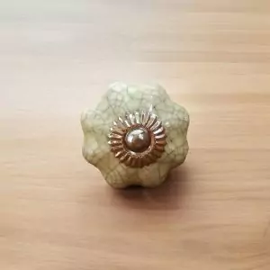 The Cracked Washed Green Flower