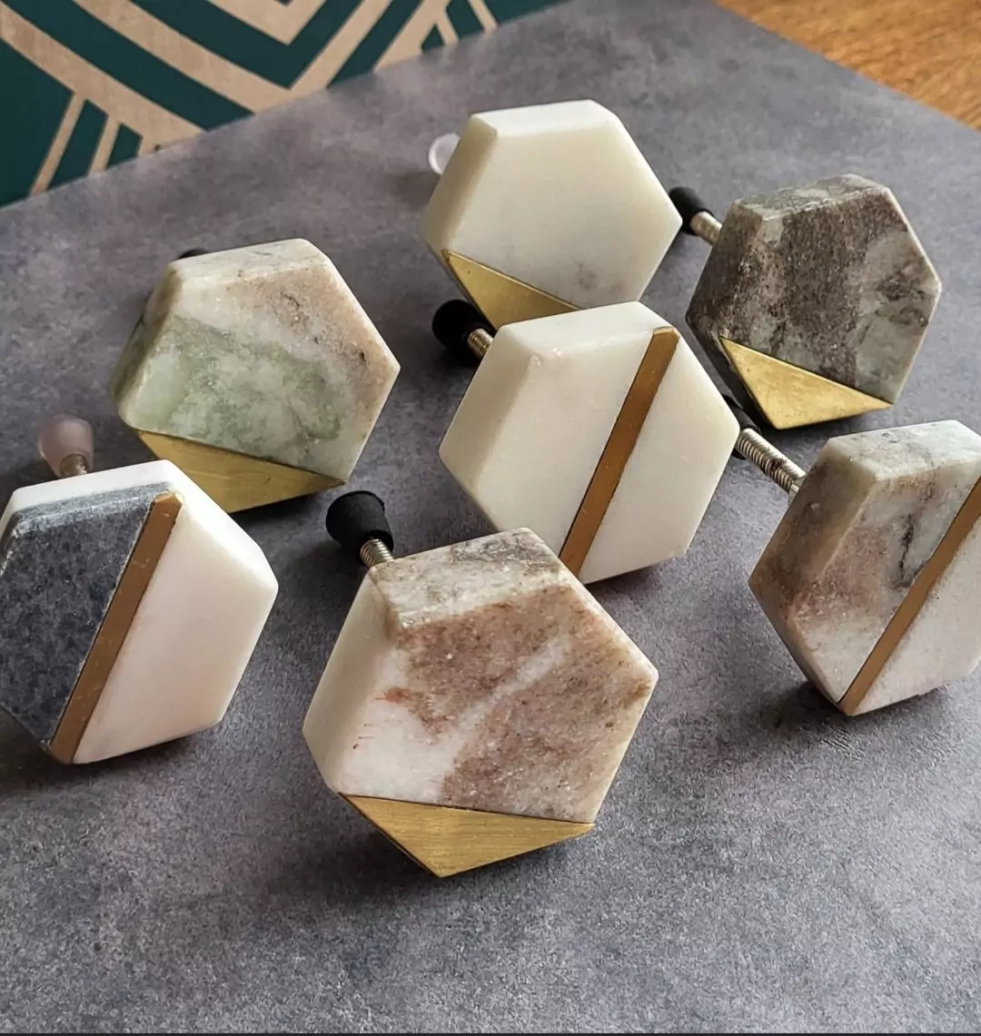 The Light & Dark Hex
