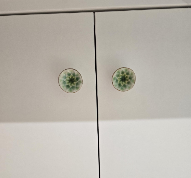 The Cracked Sea Green Glaze photo review